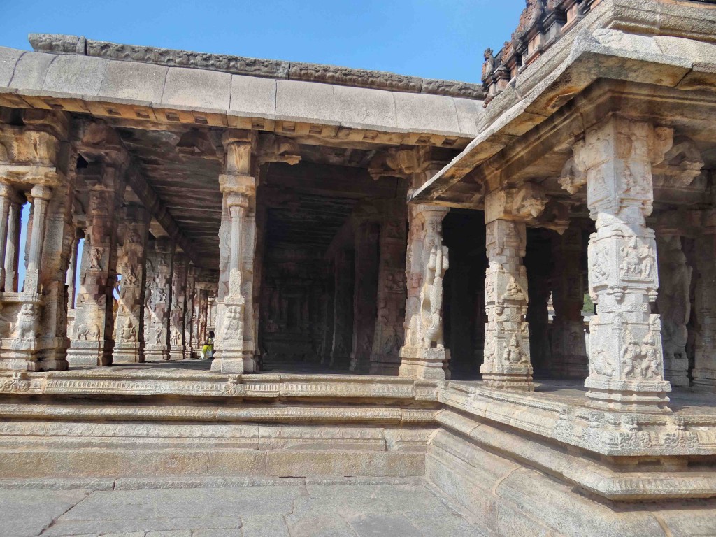 hampi,karnataka,history,culture,heritage,Vijayangar kingdom,sculpture,art,krishna,temple