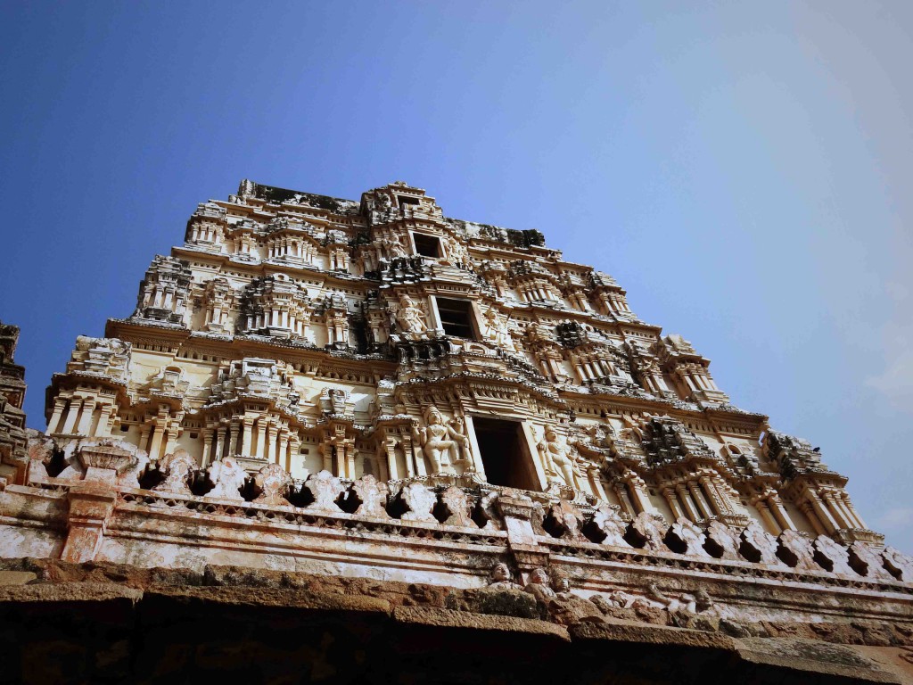 hampi,karnataka,history,culture,heritage,Vijayangar kingdom,sculpture,art,virupaksha temple