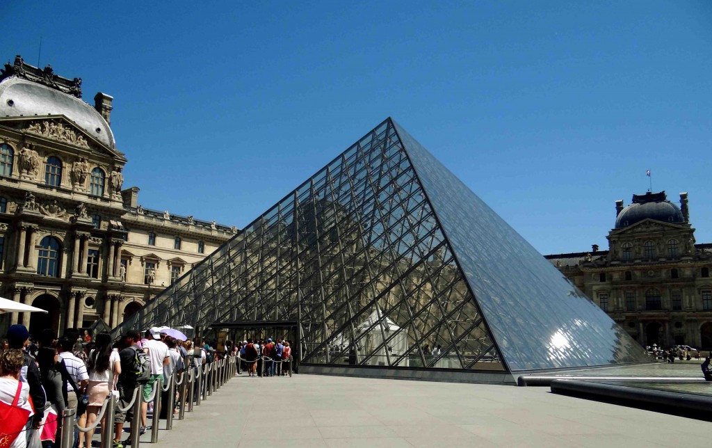 Louvre museum,art,sculpture,monalisa,paintings,da vinci,paris,france