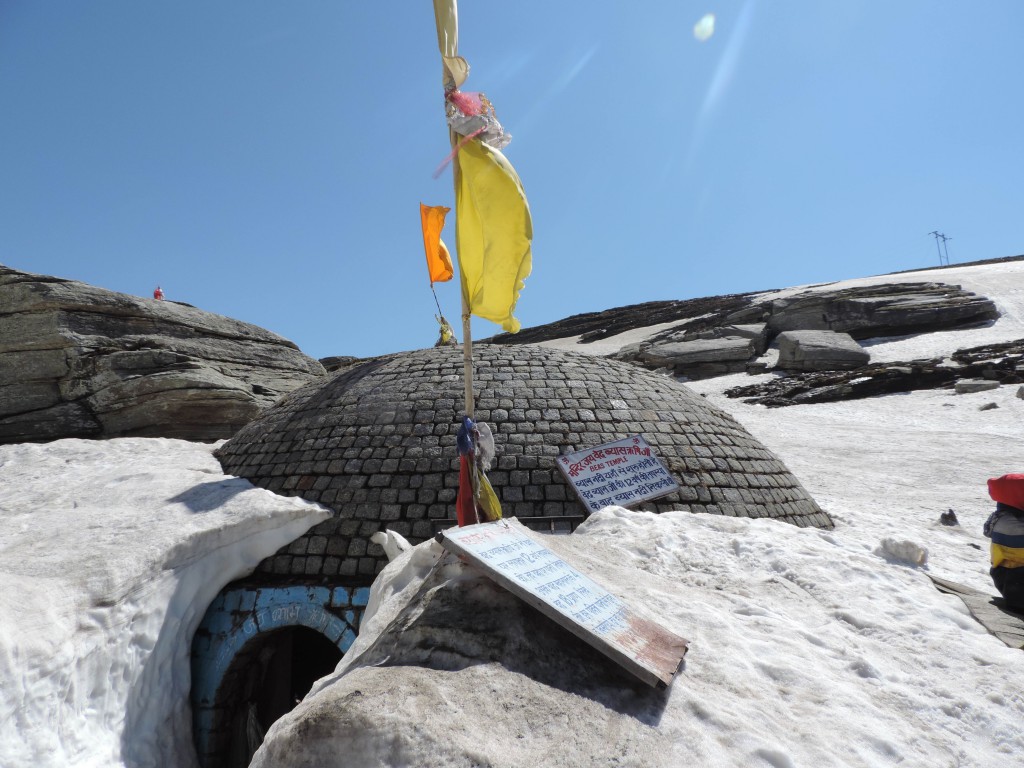 Rohtang Pass,Himachal Pradesh,India,travel,blog,travelogue,snow,mountains,landscape,Beas,glacier